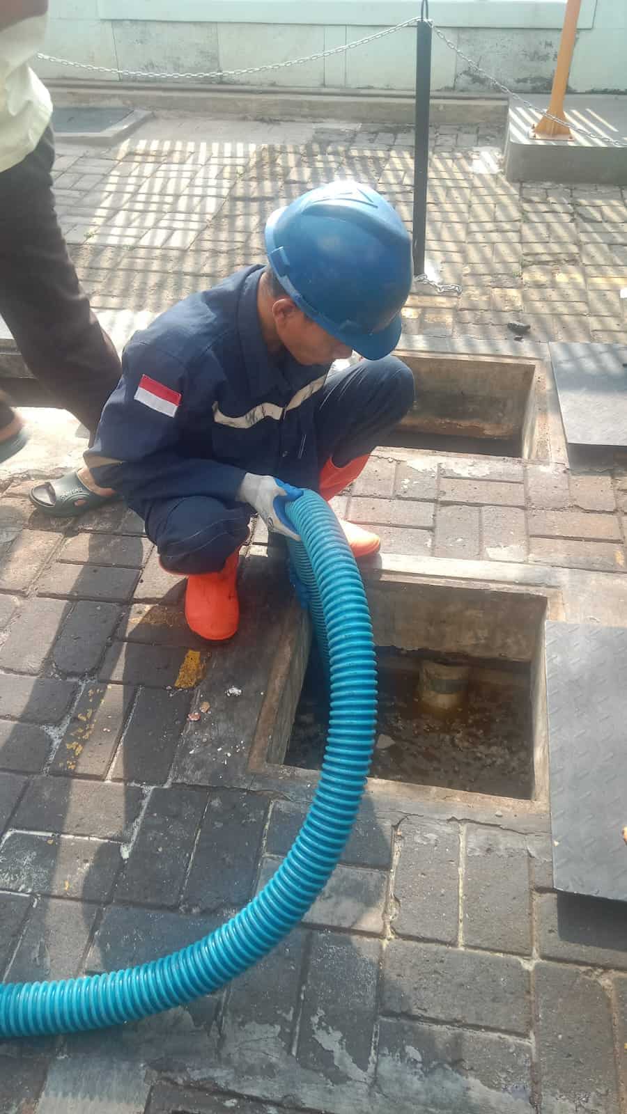 Penyedotan septic tank penuh oleh BMP Sedot WC profesional